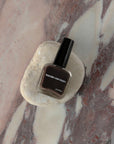 Karolin van Loon Nagellack Figue Marron - tiefes, warmes Braun