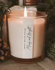Duftkerze Merry and Bright - Sojawachskerze mit Bayberry, Nelke, Muskat, Zeder