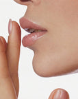 POUT SAVER Treatment To Glam - Regenerierender Lip Balm mit elegantem Schimmer