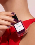 MANUCURIST Green™ Nagellack - Prune - Tiefes, samtiges Bordeaux