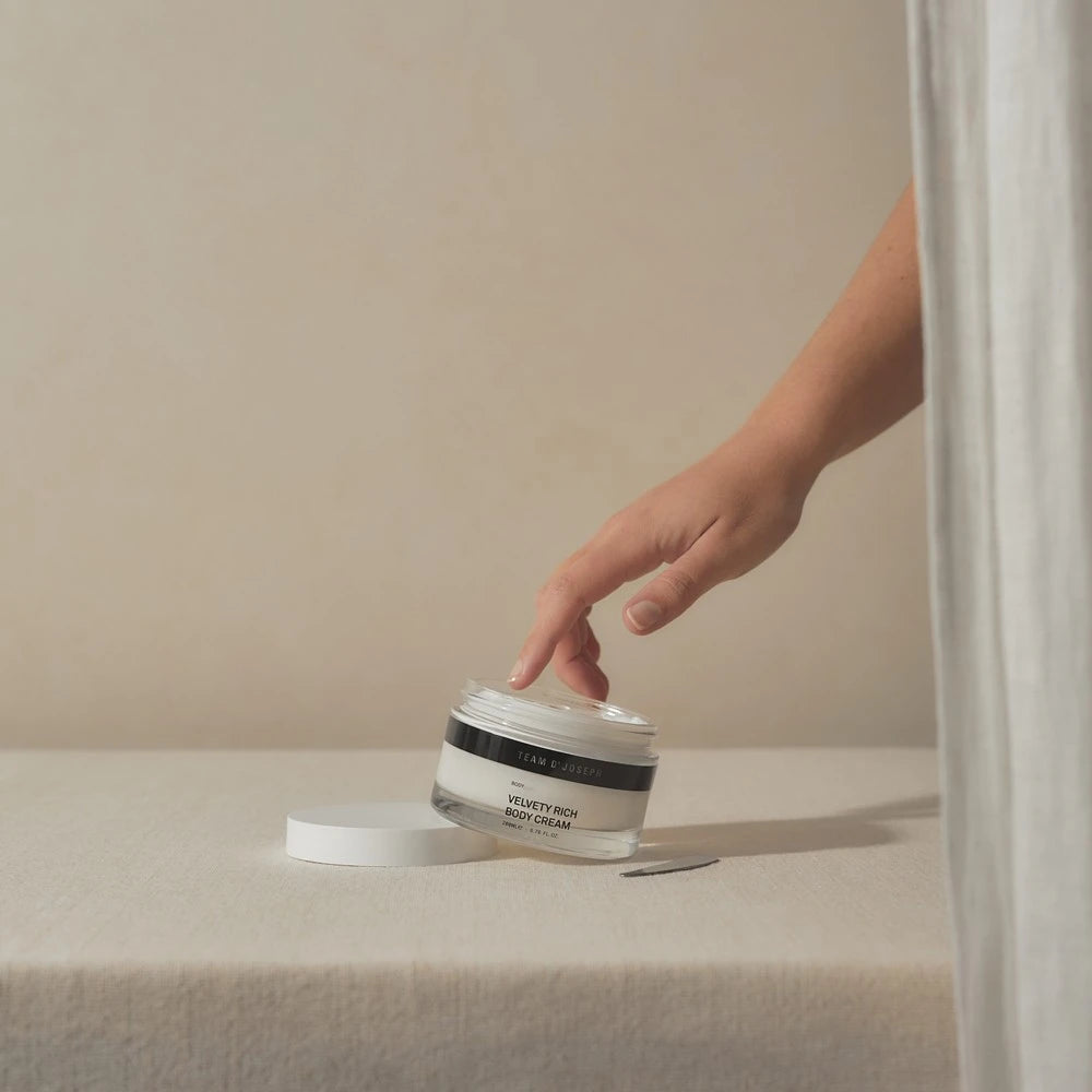 Velvety Rich Body Cream - Reichhaltige Körpercreme