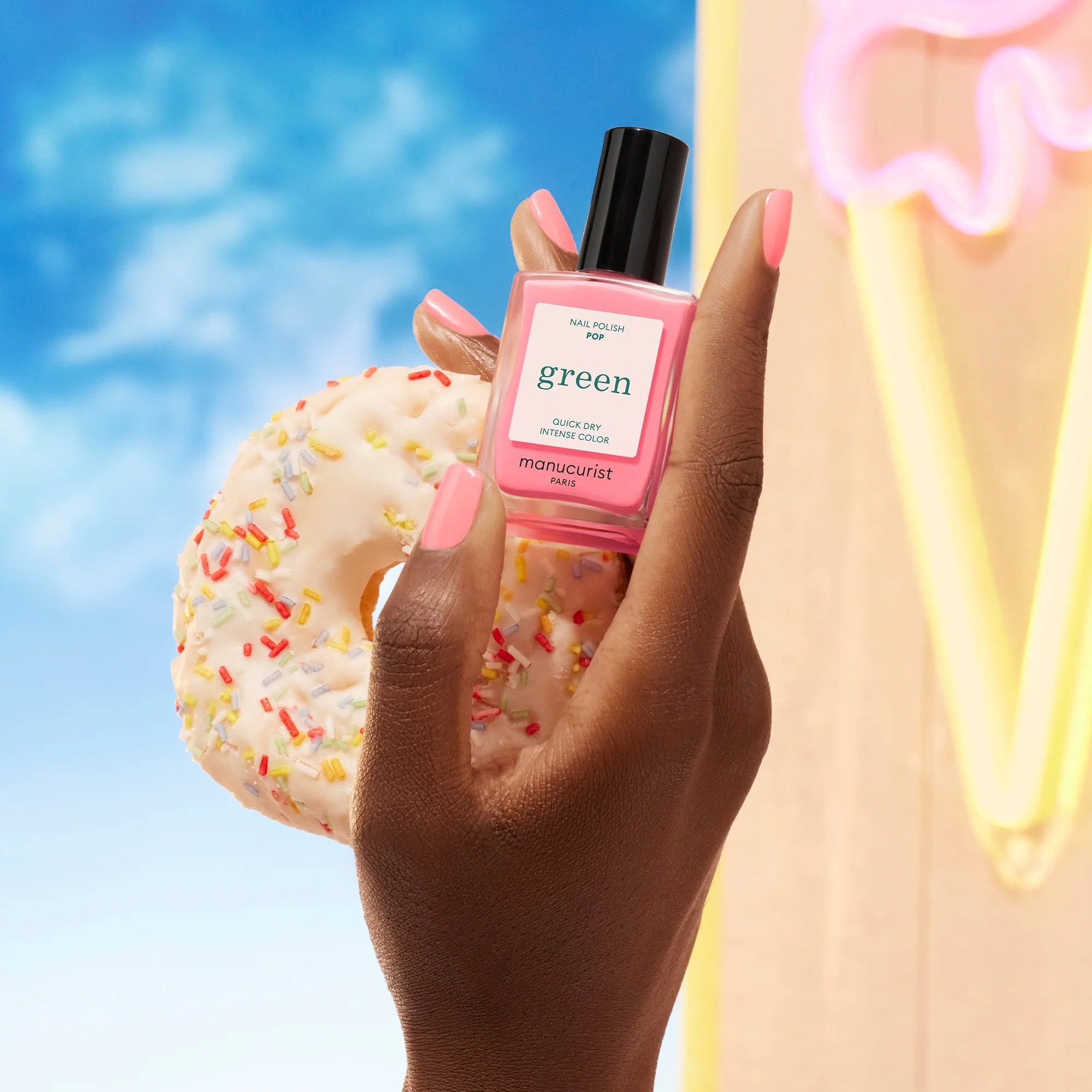 MANUCURIST Green™ Nagellack - Pop - Kräftiges Pink