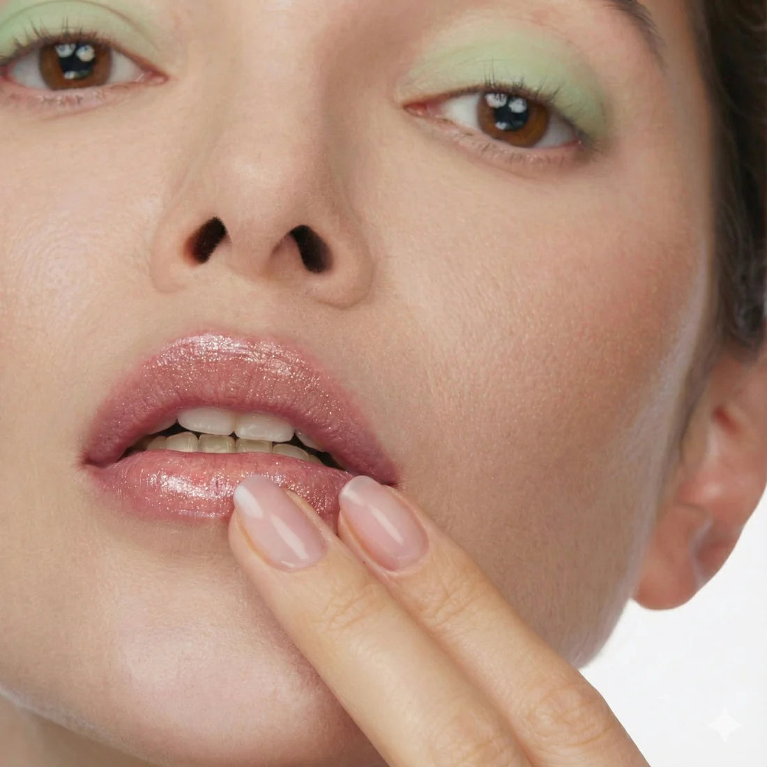 POUT SAVER Bare Puff - Erfrischender Lippenbalsam für natürliches Volumen