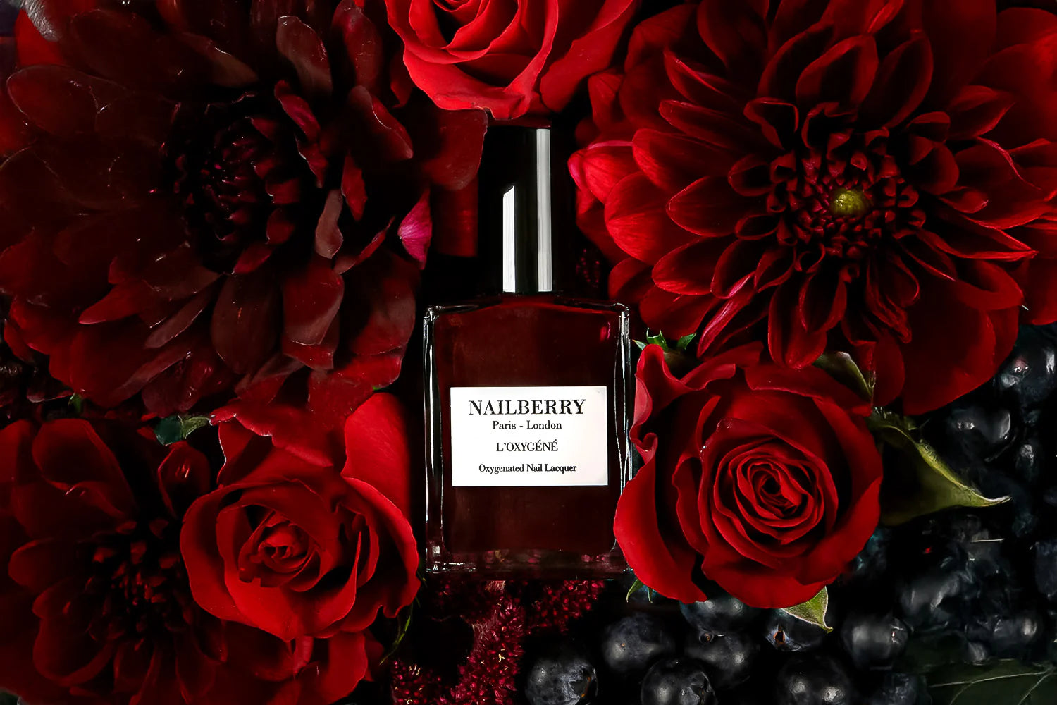 NAILBERRY Very Merry Merlot - Limited Edition - Tiefes Rot-Schwarz