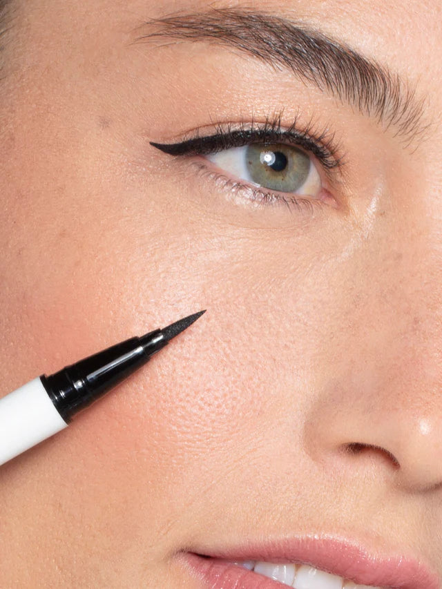 ILIA Beauty Clean Line Liquid Liner - Flüssig-Eyeliner - Midnight Express (schwarz)