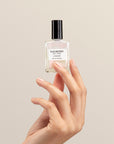 NAILBERRY Nagellack Inner Glow - Perlweiß mit einem halbtransparenten, brillanten Finish