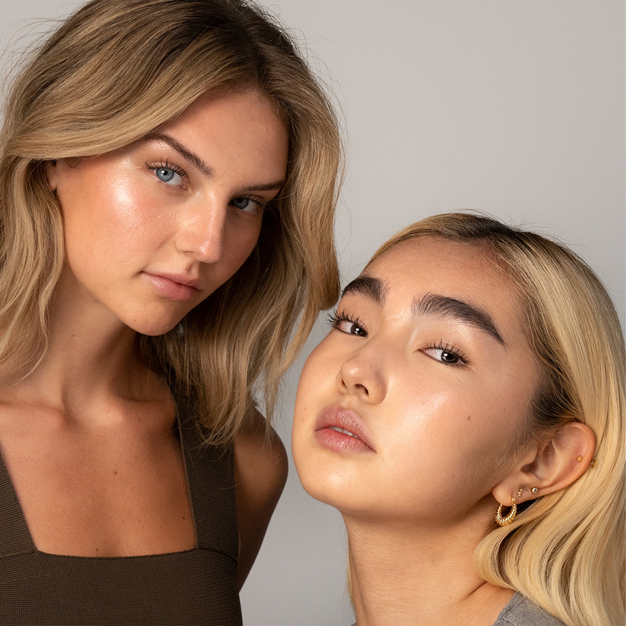 Crystal Slipper Luminizer - Sonnengeküsstes Rosa-Beige mit einem sanften goldenen Schimmer