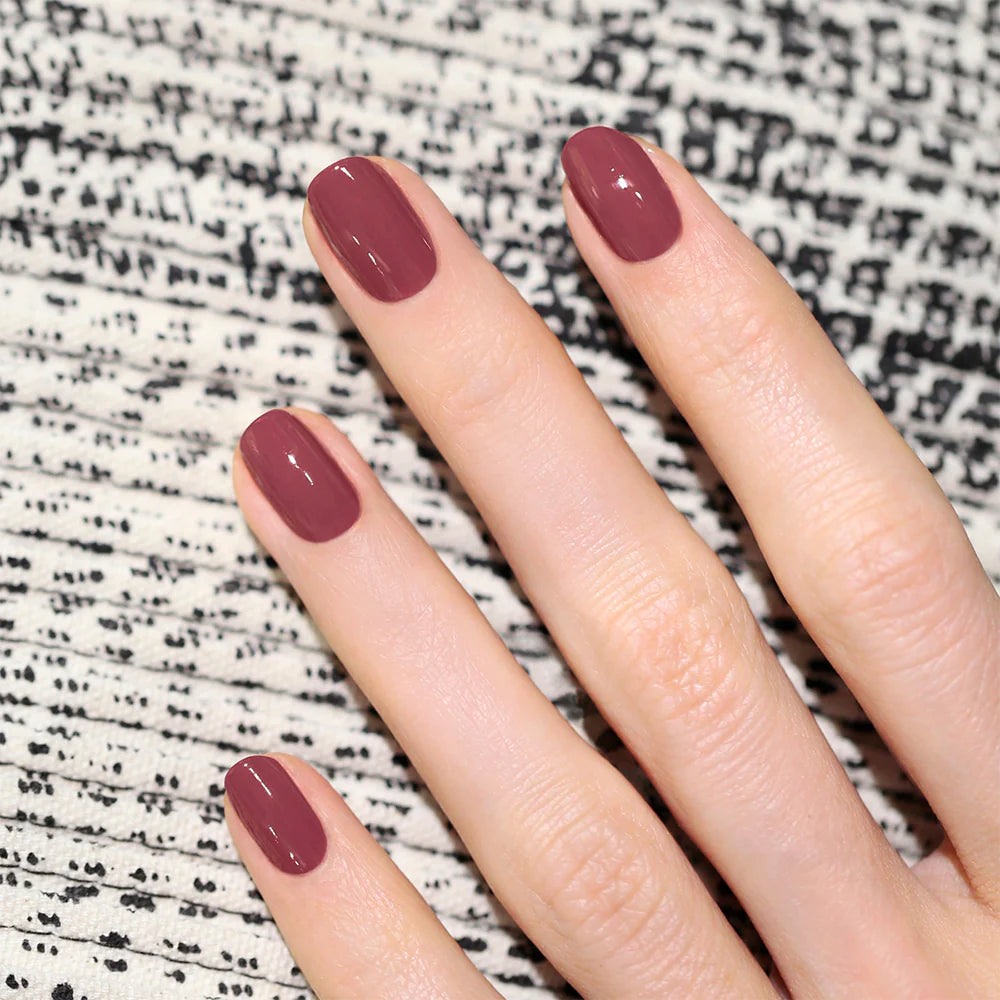 MANUCURIST Green™ Nagellack - Victoria Plum - Pflaumenton