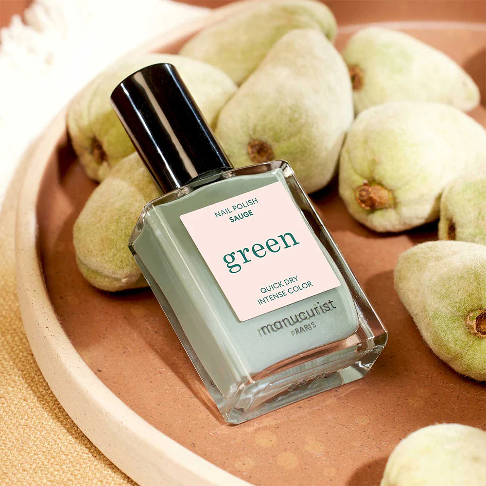 MANUCURIST Green™ Nagellack - Sauge - Salbeigrün mit grauen Untertönen