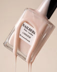 NAILBERRY On Cloud Nine -  milchiges, halbtransparentes Weiß