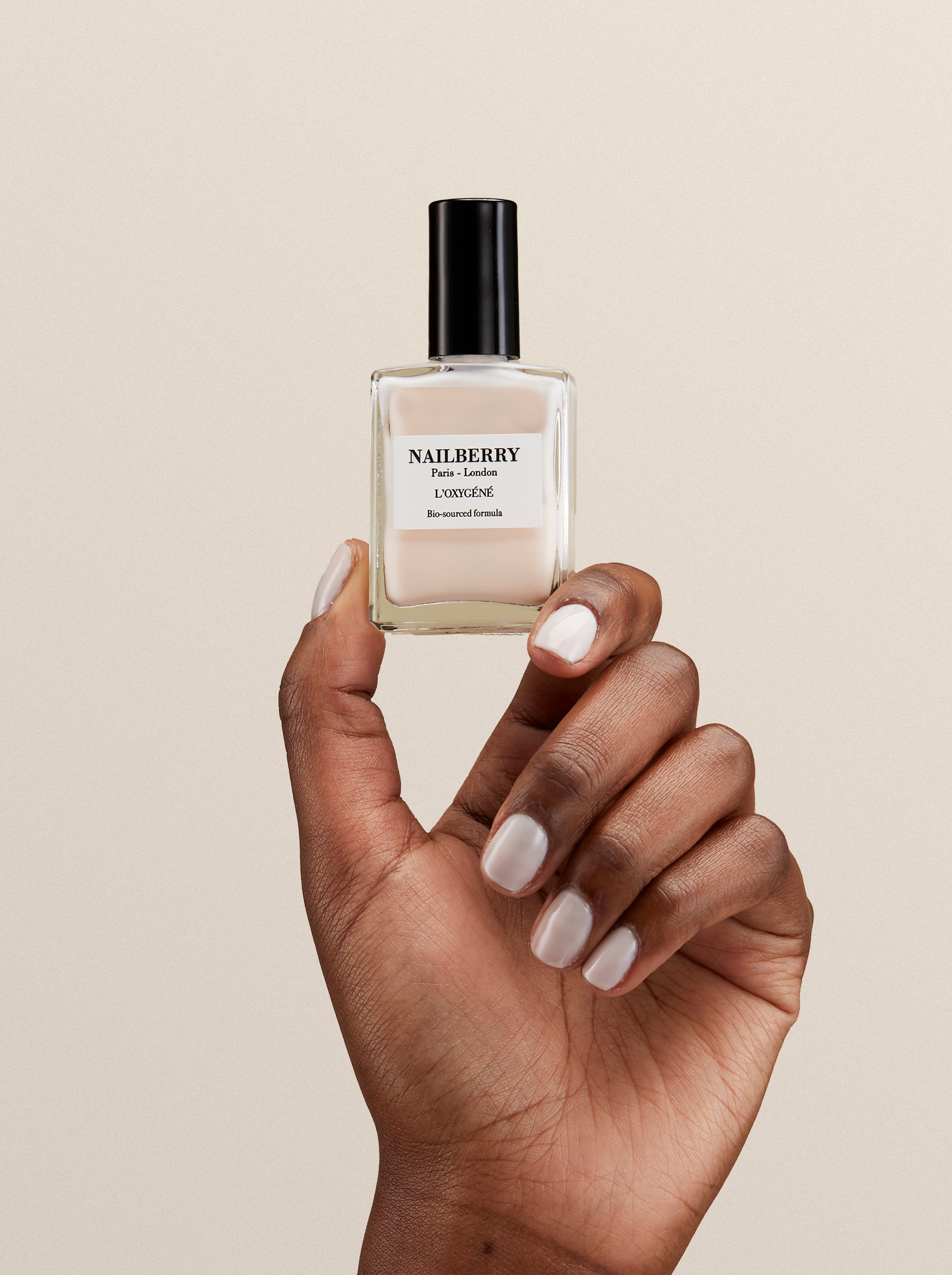NAILBERRY On Cloud Nine -  milchiges, halbtransparentes Weiß