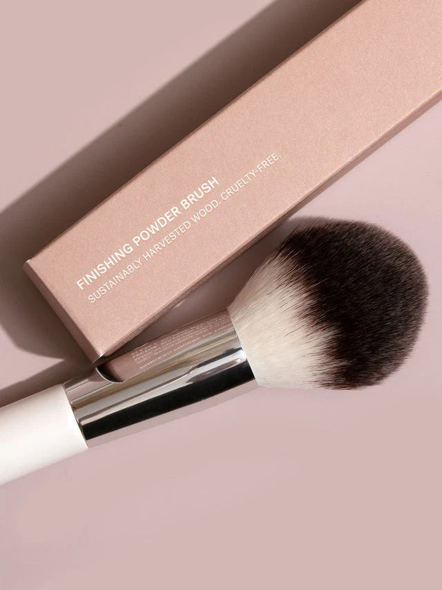 ILIA Beauty Finishing Powder Brush