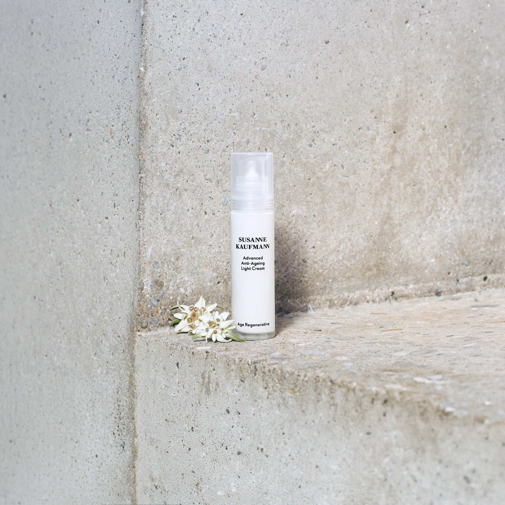 ADVANCED ANTI -AGEING LIGHT CREAM
