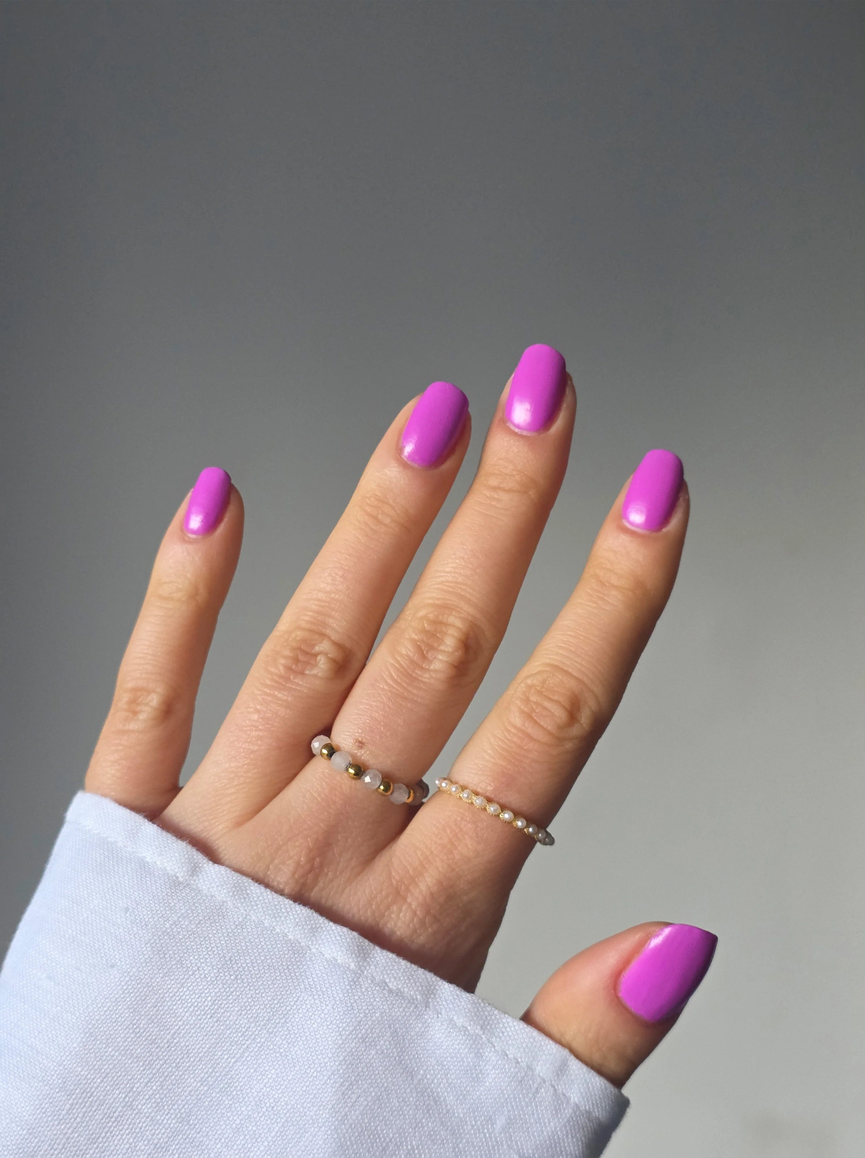 NAILBERRY Ultra Violet - Kräftiges, leuchtendes Violett