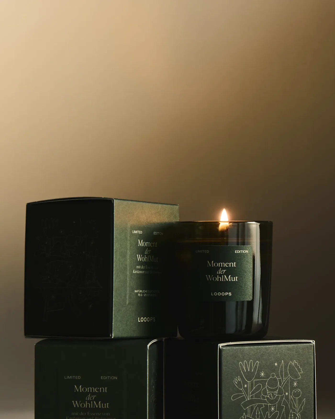 LOOOPS Duftkerze Moment der WohlMut - Frohsinn - warm-würziger Duft mit Kardamom, Blutorange &amp; Zimt