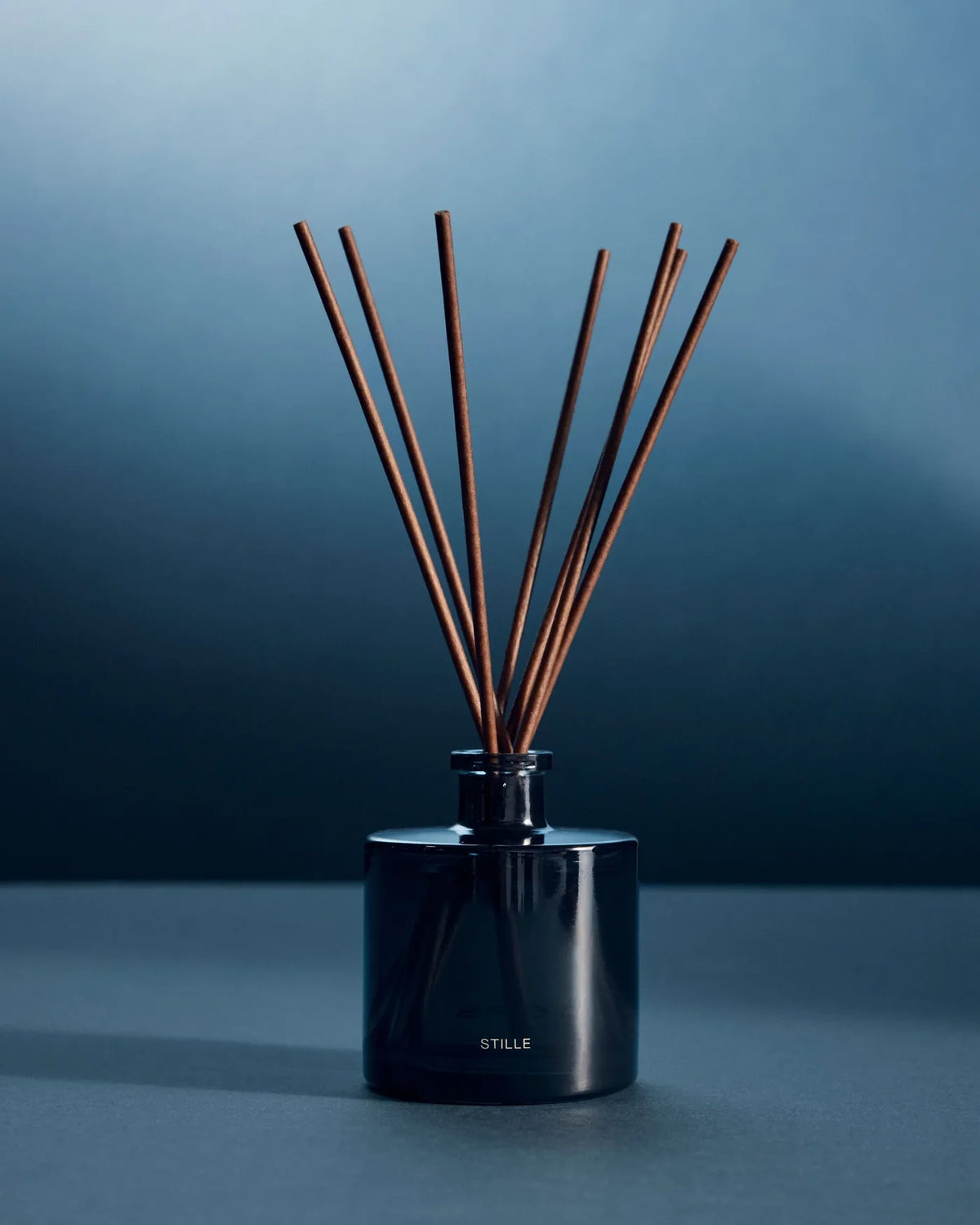 LOOOPS Raumdiffuser Stille – Zeder, Weihrauch, Sandelholz