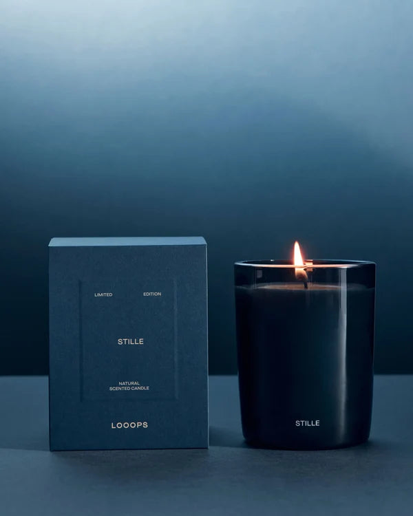 LOOOPS Duftkerze Stille - Duftkerze mit Weihrauch, Zeder &amp; Sandelholz - Limited Edition