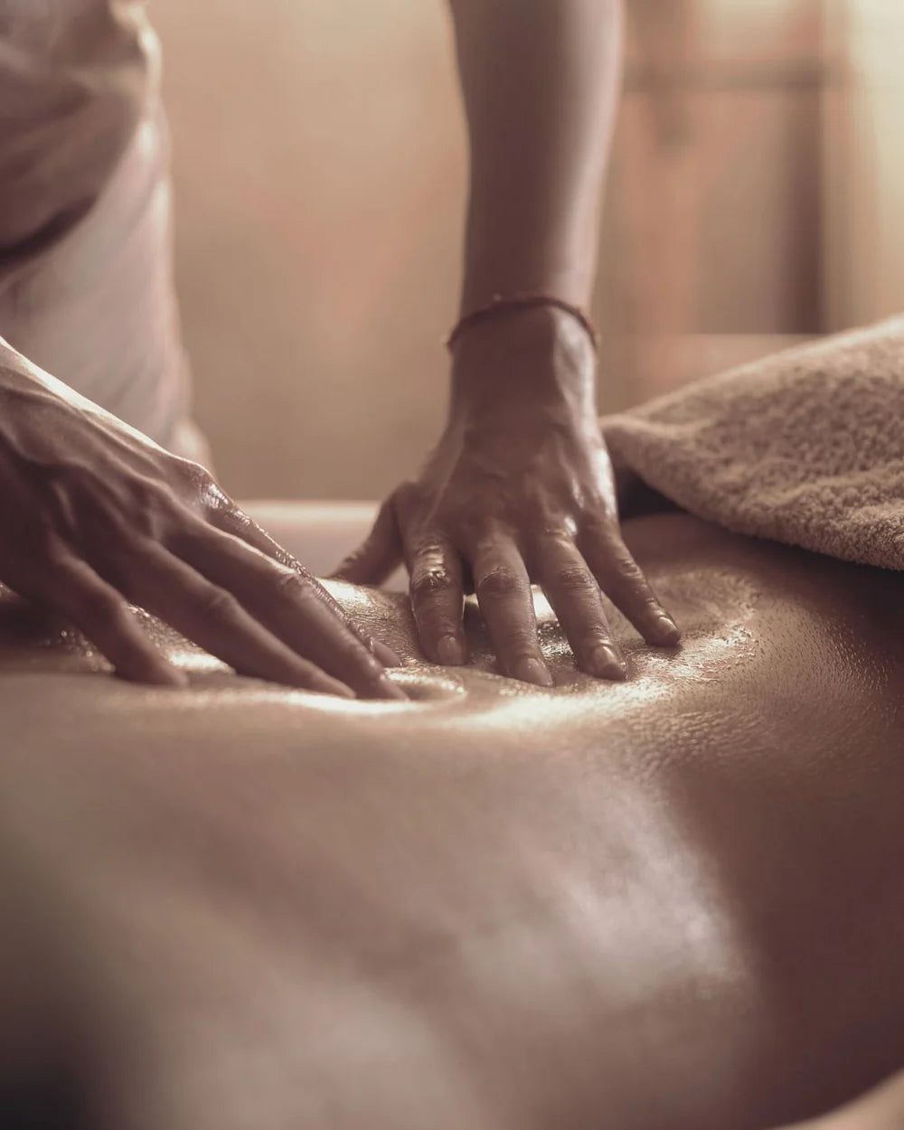 SPA MANUFACTUR® INDULGENCE LUXURY BODY OIL - Luxuriöses Bio-Körperöl &amp; Aromatherapie-Ritual mit Superfood-Formel