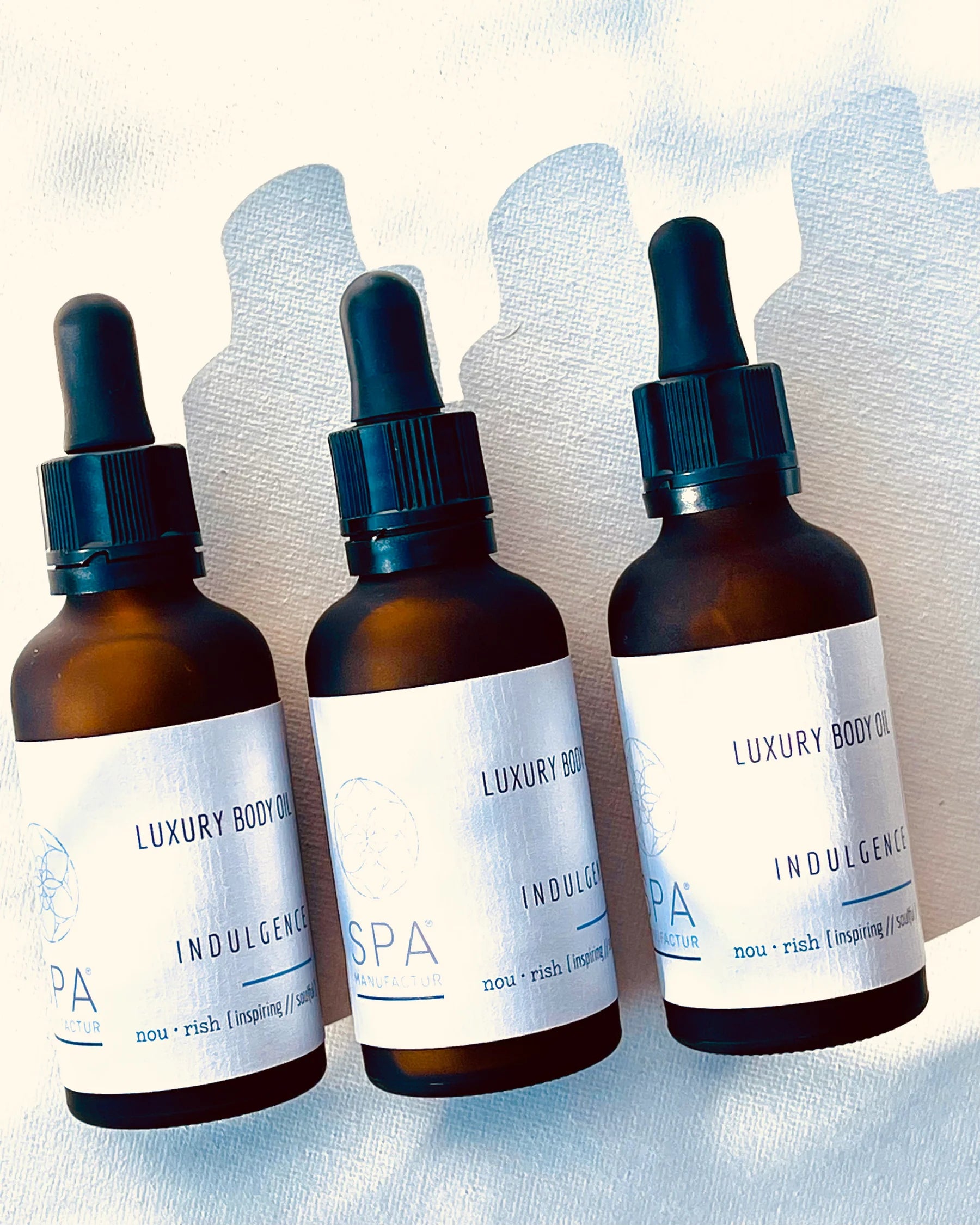 SPA MANUFACTUR® INDULGENCE LUXURY BODY OIL - Luxuriöses Bio-Körperöl &amp; Aromatherapie-Ritual mit Superfood-Formel