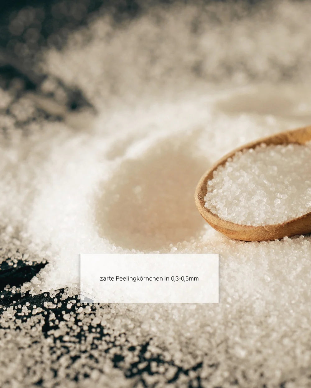 SPA MANUFACTUR® Cristalsalt Scrub &amp; Bath – INDULGENCE - Luxuriöses Aromatherapie-Salzpeeling &amp; Detox-Bad für Körper &amp; Sinne